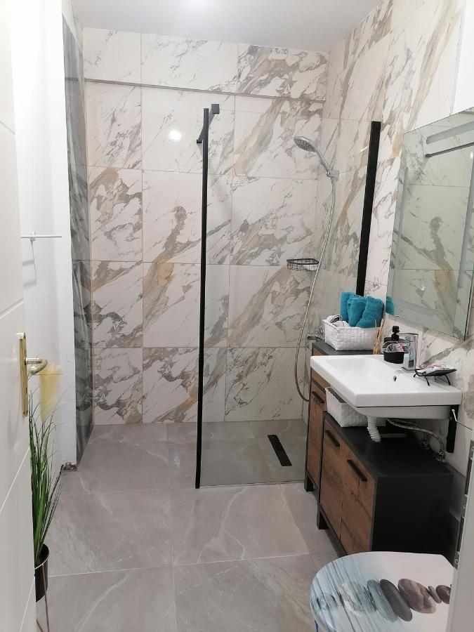 Adc Apartman Nagyszeben Kültér fotó